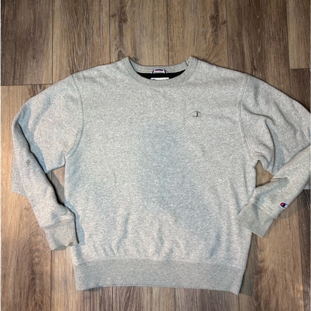 Mens Champion crewneck sweatshirt size M